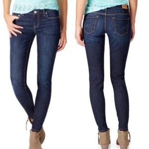 NWOT Aeropostale Skinny 00 Short jeans